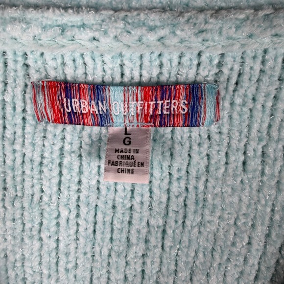 Urban Outfitters Maura Cropped Cardigan Sweater Knit Soft Chenille Baby Blue Lg - Picture 3 of 8